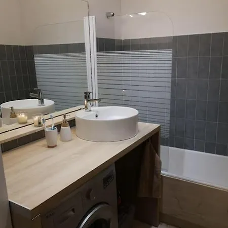 Appartement T1 Bis Renove Beau Coin Nuit, Belle Terrasse Ideal Festival